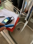 Wasserproben und Analyse