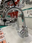 Wasserproben und Analyse